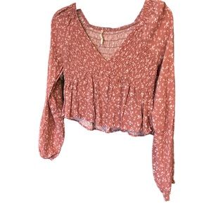 EUC L.A. Hearts Cropped Flowey Long sleeve Size Small